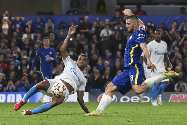 莫兰德15+14徐杰14分 广东6人上双大胜深圳